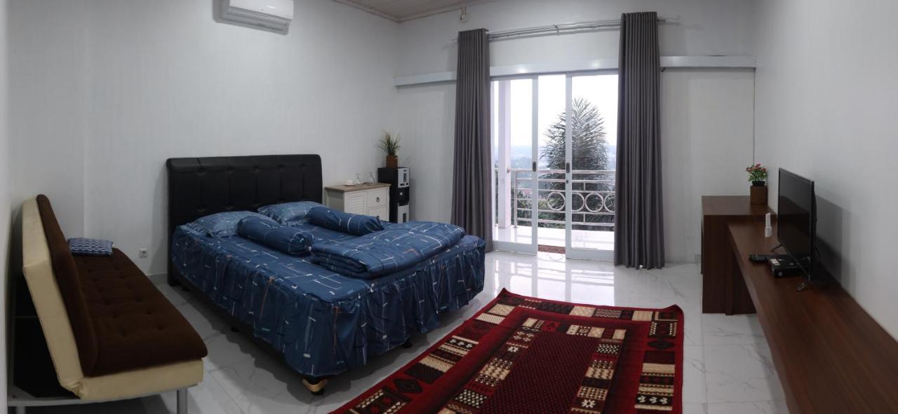 Отель Narwastu Hills Tomohon Экстерьер фото
